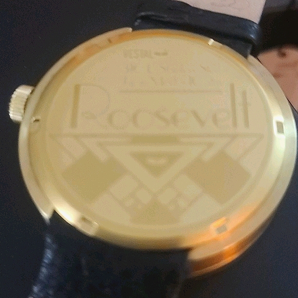 NWT - Unisex "Roosevelt" Stainless Steel Watch - Picture 4 of 5